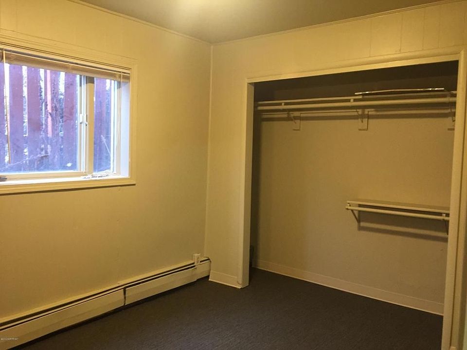 2nd image of 3802 Iowa Dr APT 6