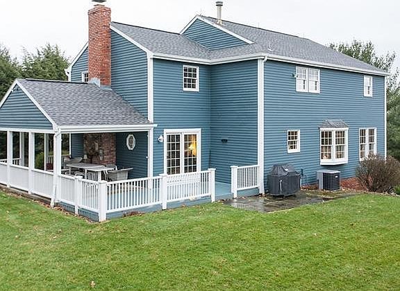 2nd image of 3952 Laurel Oak Cir
