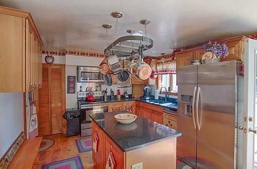 4th image of 36 Milk St