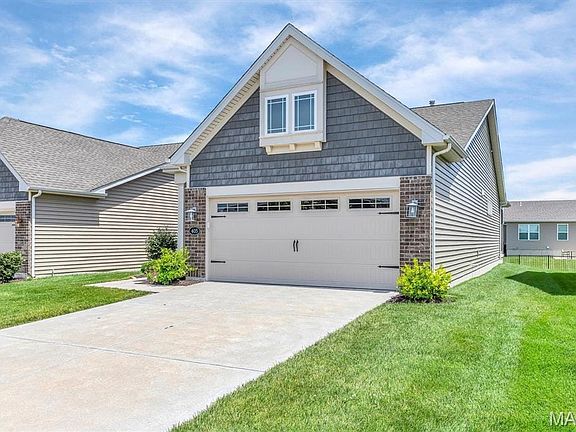 4th image of 405 Copperfield Ct