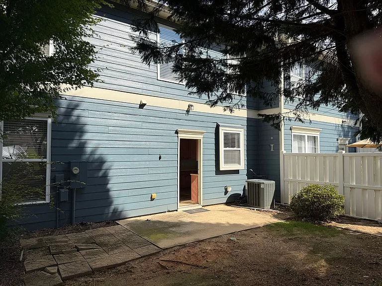 6262 Shoreview Cir — Photo 22
