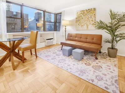 305 E 72nd St APT 5AS, New York, NY, 10021