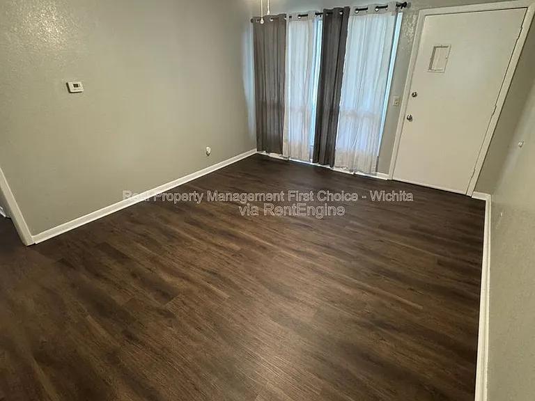 2136 S Euclid St — Photo 6