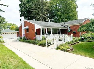 37026 Thinbark St, Wayne, MI 48184