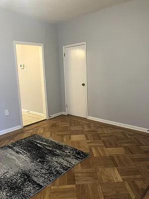 Rented by Irene Mihalios, LREB | media 3