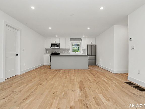 3rd image of 8 Benson Rd #1