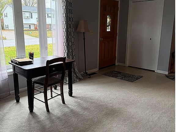 3rd image of 1494 Oriole Dr