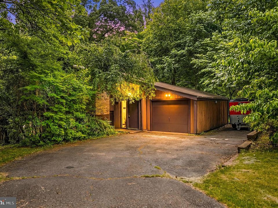 1st image of 6270 Occoquan Forest Dr