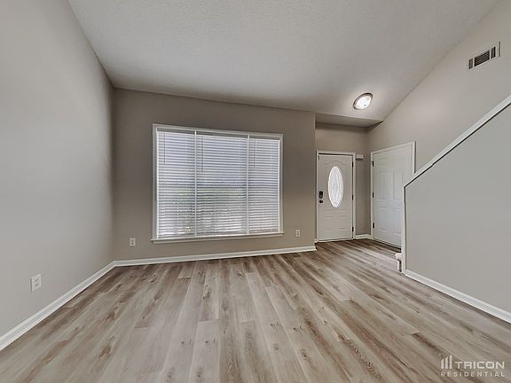 2nd image of 325 Wittenridge Ct