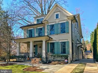 10930 Montrose Ave, Garrett Park, MD 20896