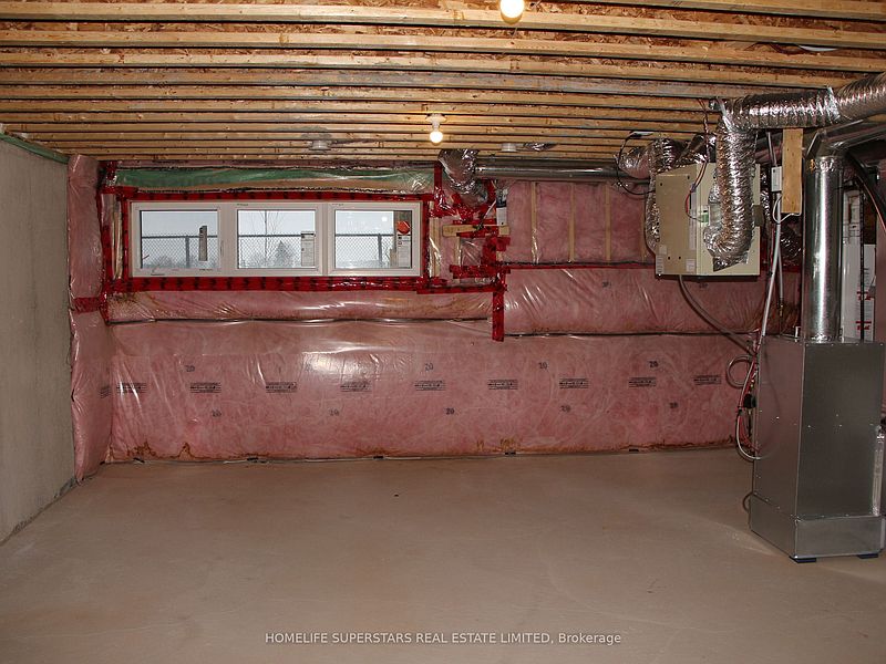 Oakville Townhouse for rent - 3 Bedrooms — photo 22