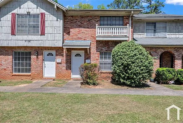 2136 Lynngate Dr #C — Photo 3