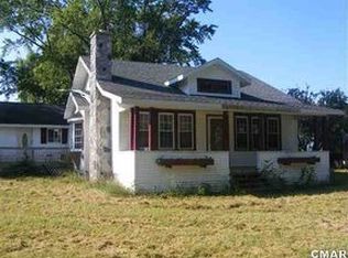 10042 E Pakes Rd, Crystal, MI 48818