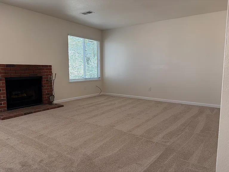 10 Clay Ct #10 — Photo 8