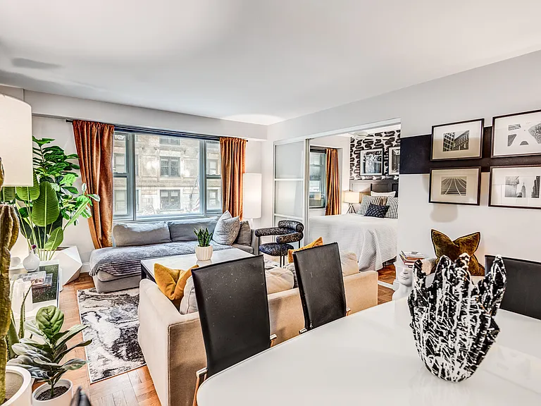 310 Lexington Ave #4H — Photo 5