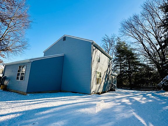 3rd image of 1 Shenandoah Dr
