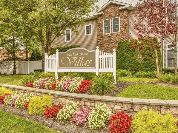 61 Jacqueline Way #315C, North Babylon, NY 11703