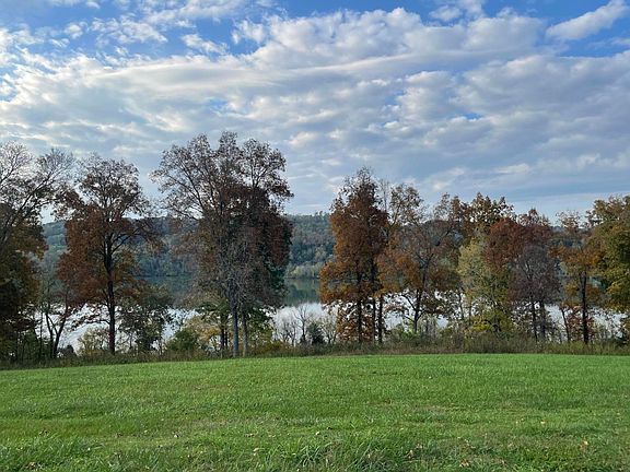 5th image of 473 River Bank Trl