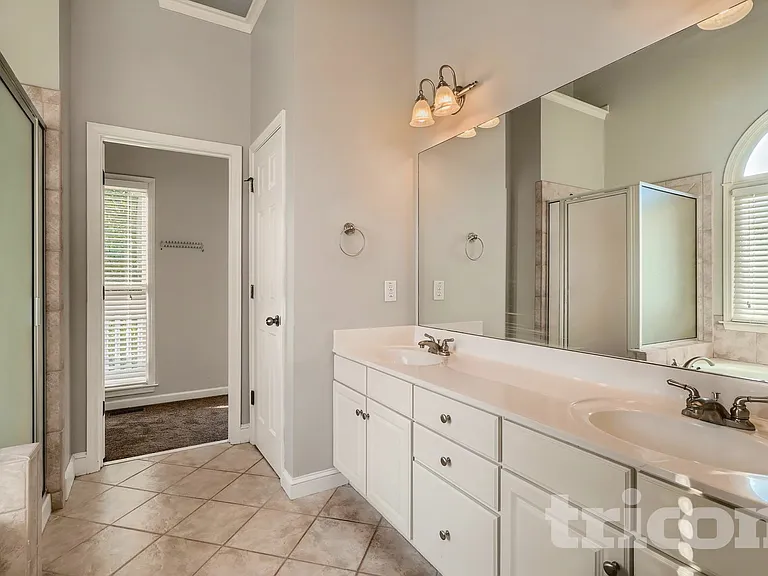 3587 Vern Way NE — Photo 8