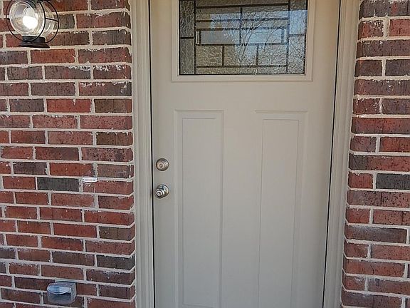 2nd image of 16 E Jackson Ave S
