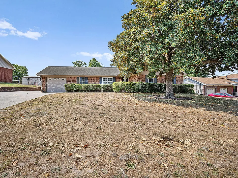3420 Linderwood Dr