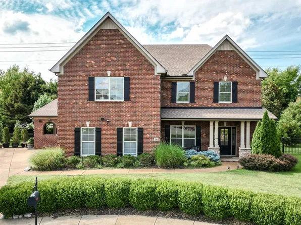 2709 Avington Ct, Murfreesboro, TN 37128