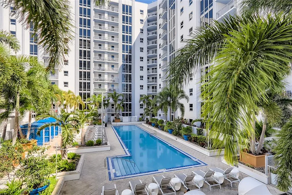 1 bed, 1.0 bath, 852 sqft, $2,090 — Photo 3
