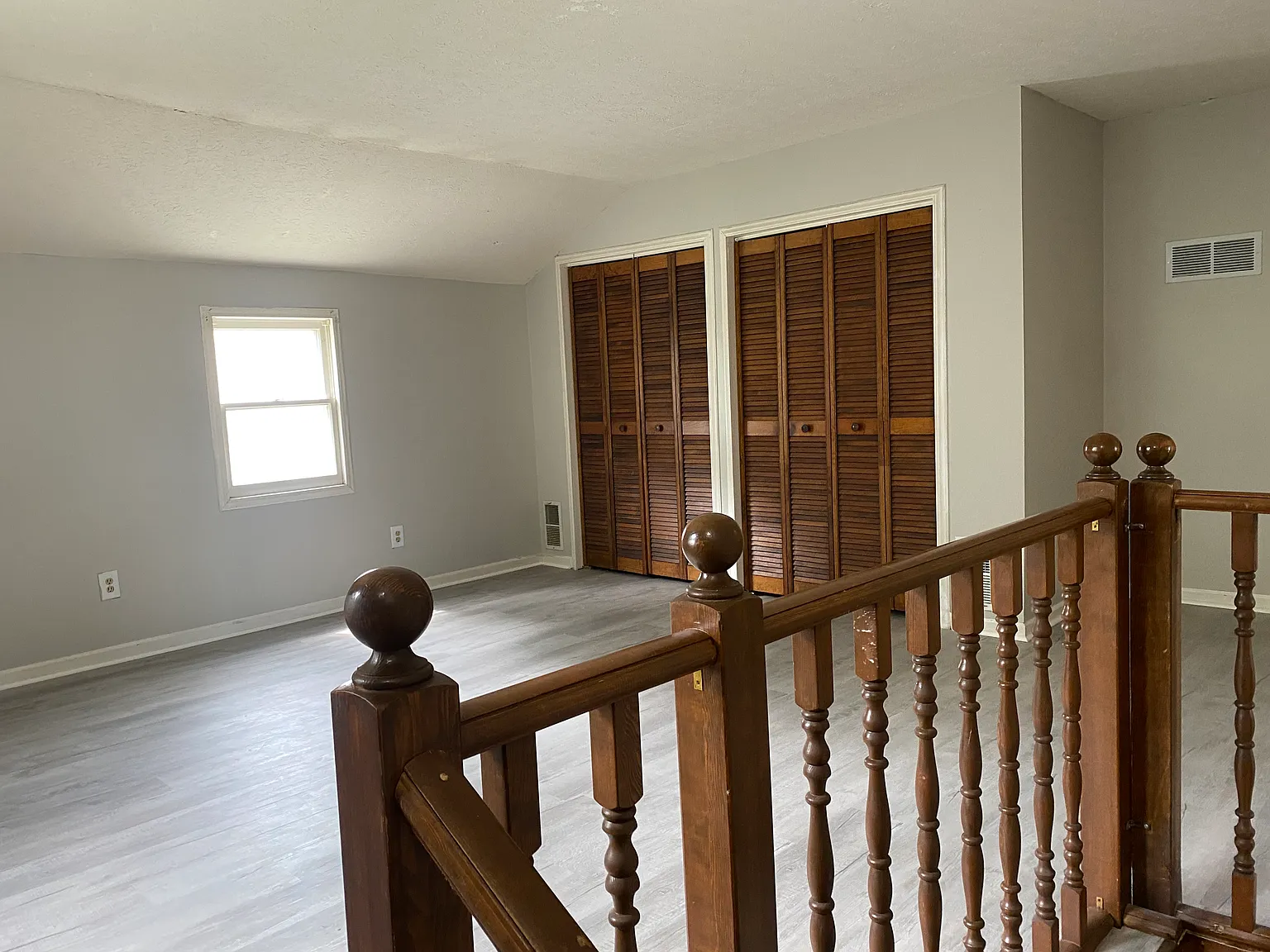 3 bed, 2014 sqft, $1,550 — Photo 2