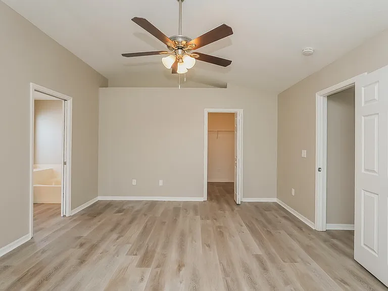 411 Sand Ridge Dr — Photo 9