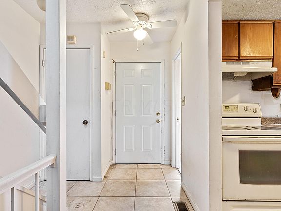 3rd image of 2854 Stonecreek Ct