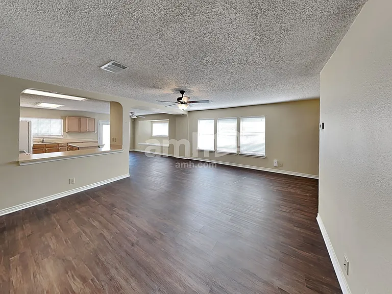 8066 Chestnut Cape Dr — Photo 7