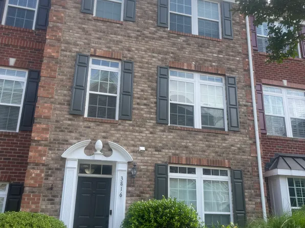 3816 Fish Pond Ln, Glen Allen, VA 23060