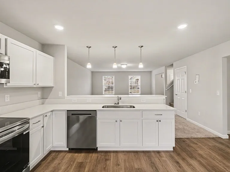 7302 Sessile Cir — Photo 2