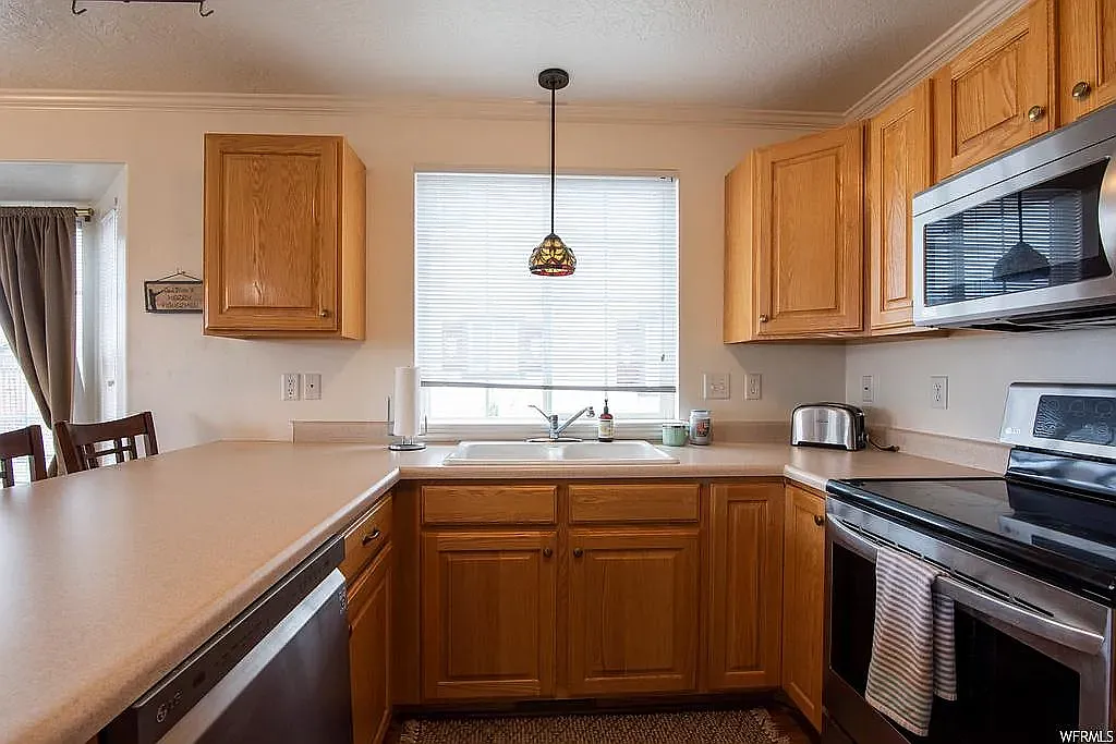 3 bed, 2.5 bath, 1708 sqft, $2,750 — Photo 1