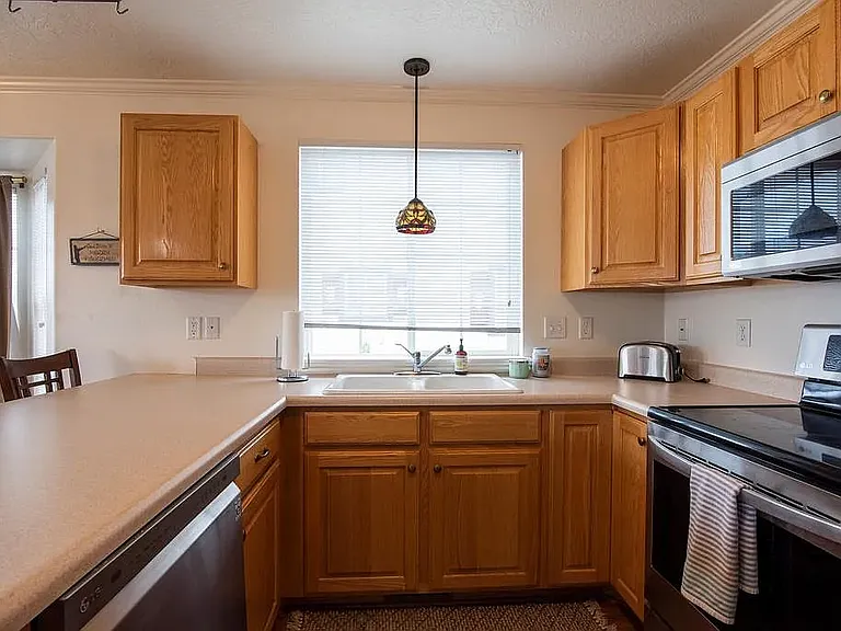 732 E Hamlet Cir S — Photo 1