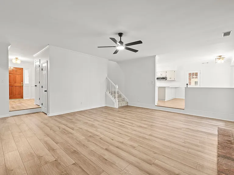 390 Steele Wood Dr — Photo 21