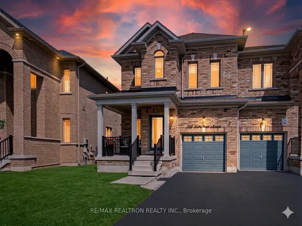 202 Sutherland Ave, Bradford West Gwillimbury, ON L3Z 4H7