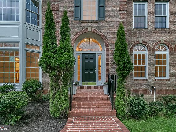 5th image of 14041 Gorky Dr