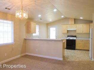 563 Countryside Dr, Central Point, OR 97502