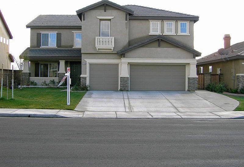 1st image of 37116 Edgemont Dr