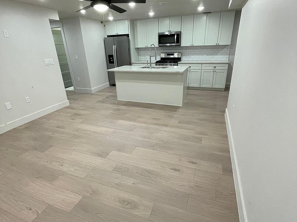 Kitchen & Living Area