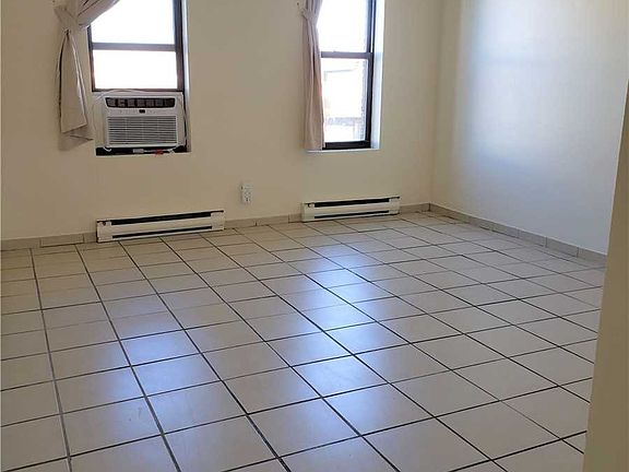 2nd image of 204 Sunrise Hwy APT 1