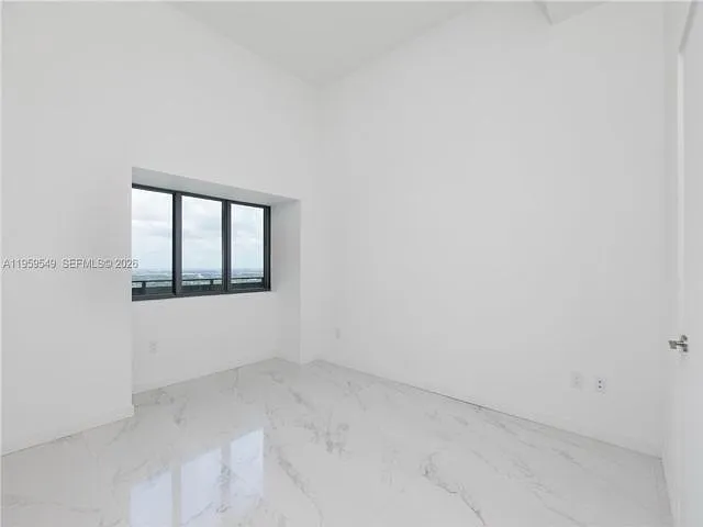 480 NE 31st St #Penthouse 5101 — Photo 6