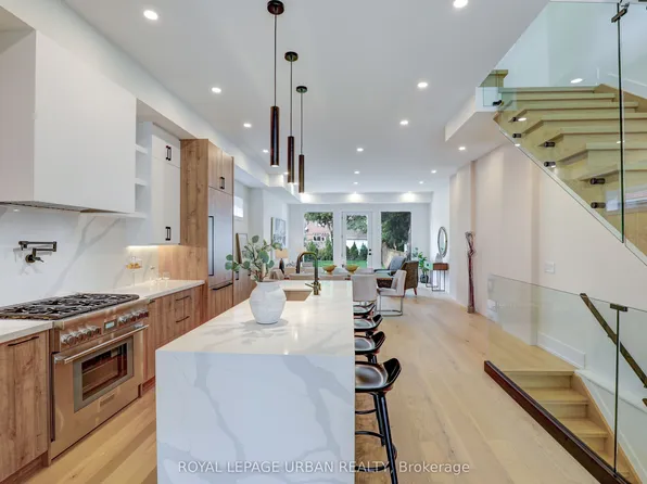 128 Floyd Ave, Toronto, ON M4K 2B7