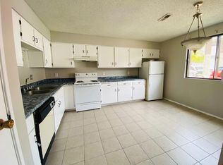 1226 S 24th St #B, Lincoln, NE 68502