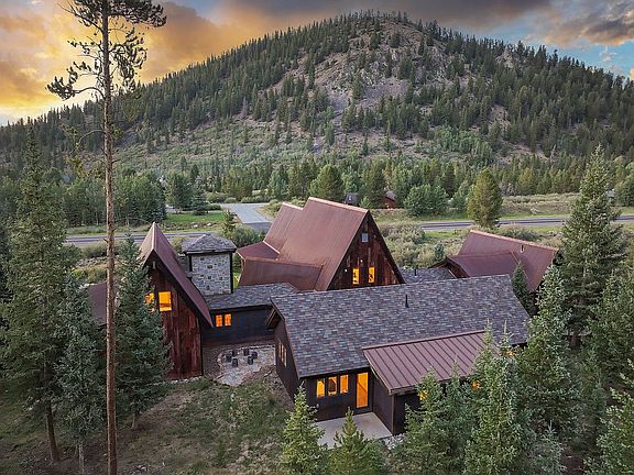 1136 Tiger Road Rear