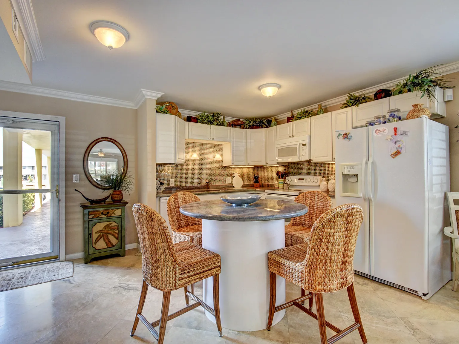 2 bed, 2.0 bath, 1000 sqft, $7,000 — Photo 4