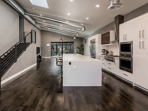 4th image of 3119 E Monterosa St