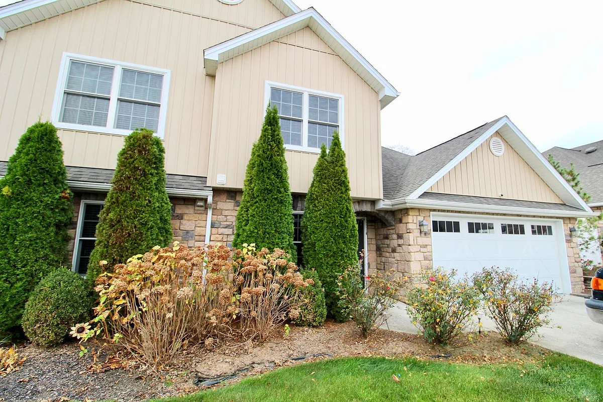 Building Photo - 500 Callaway Cir
