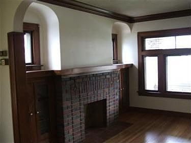 3rd image of 4019 W 160th St